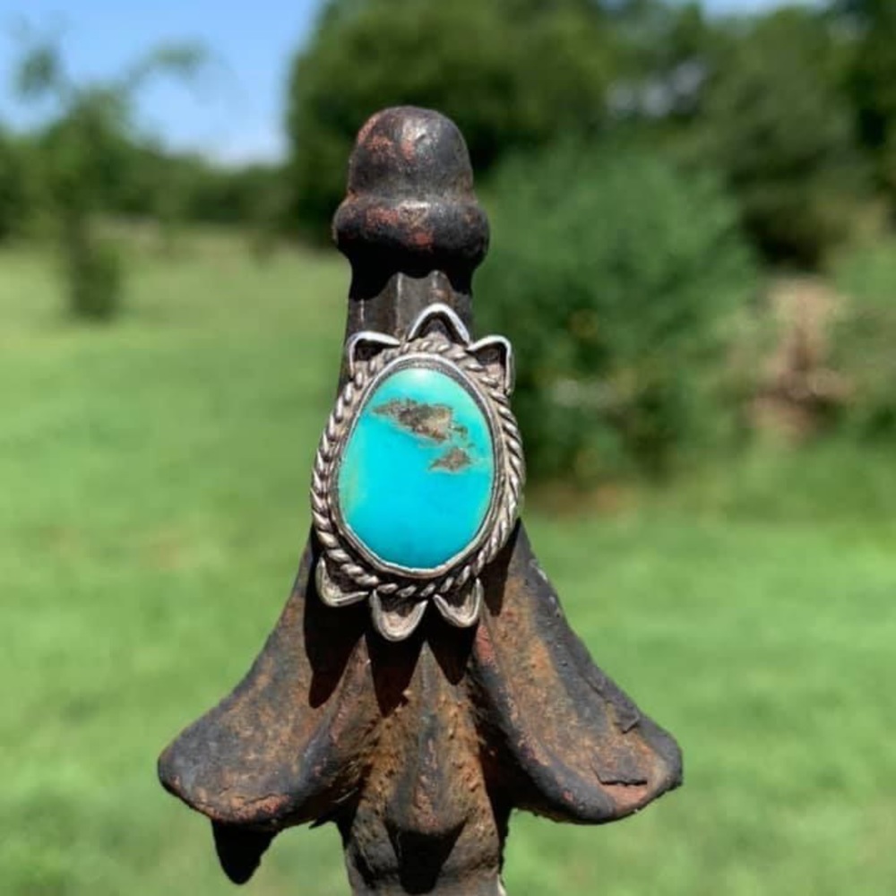 Large Vintage Turquoise Native Sterling Ring